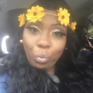 Meet your Posher, Sherika